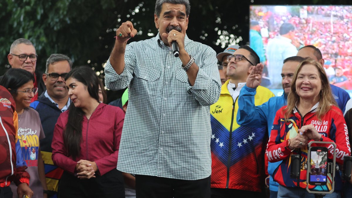 Nicols Maduro affirms that he will be sworn in as president of Venezuela on January 10
