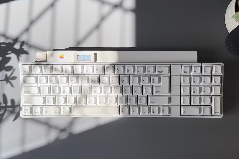 Someone has gutted a 1986 Apple keyboard made in Japan. He has turned it into a modern wireless peripheral